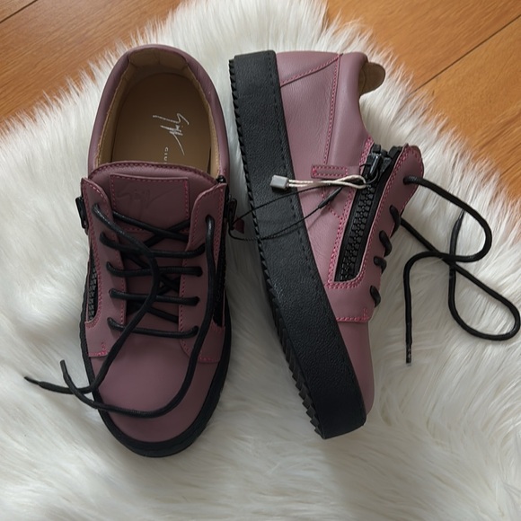 Giuseppe Zanotti Shoes - Giuseppe Zanotti ‘Donna’ Leather Sneakers